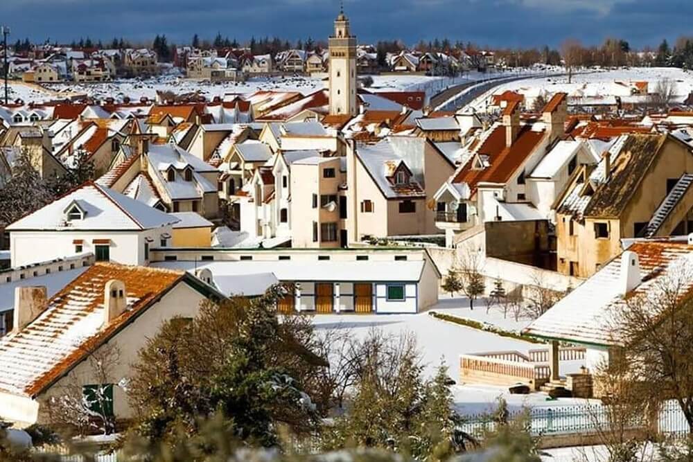 5eb56d70e8057_ifrane-ville-moyen-atlas-marocain-montagne-infos-tourisme-maroc