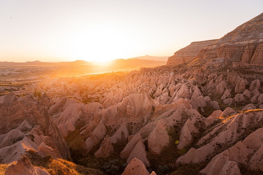 RED-VALLEY-HIKE-SUNSET-VIEWPOINT-CAPPADOCIA-00780