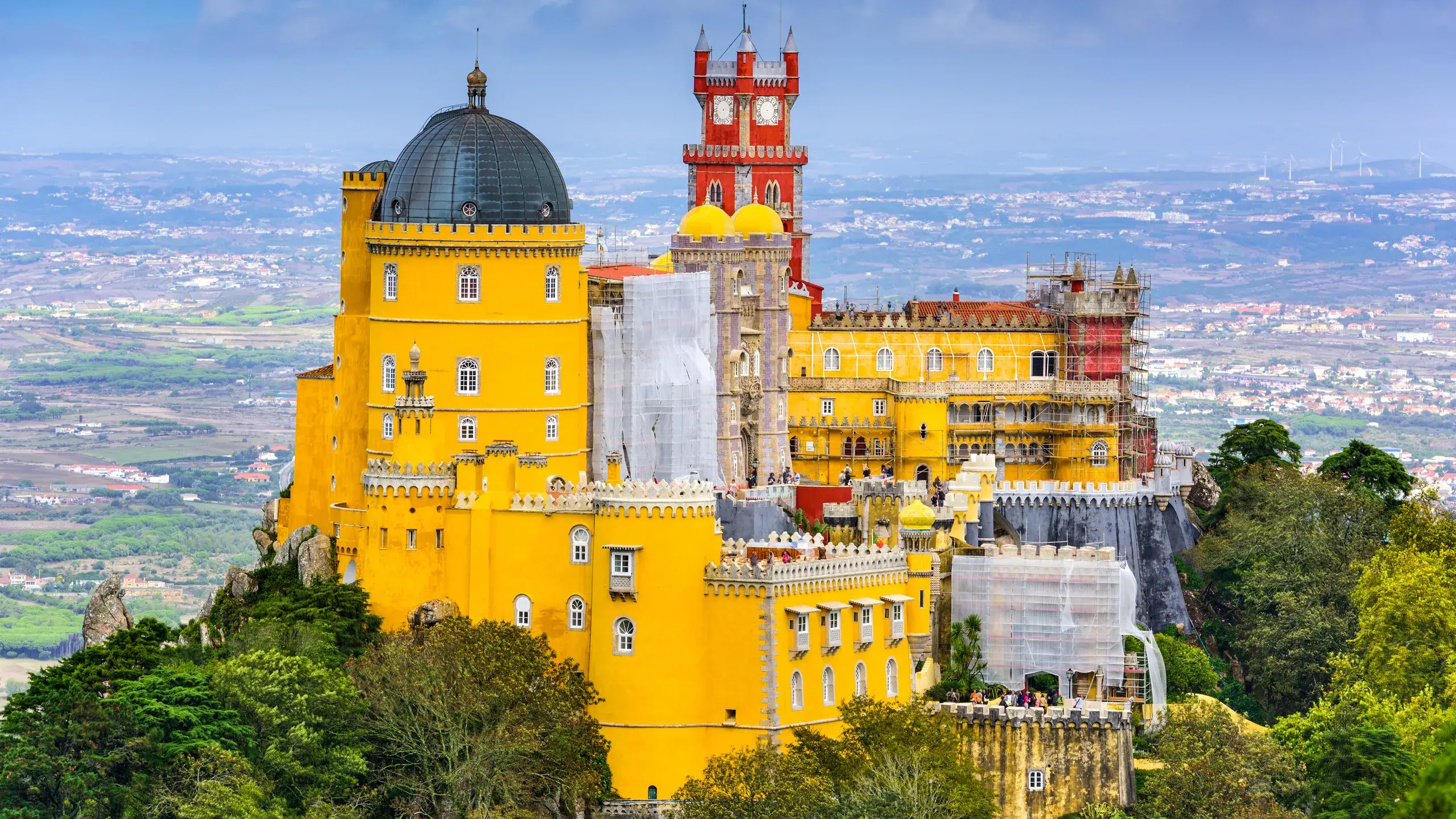 sintra-pena-palace-GettyImages-482413302