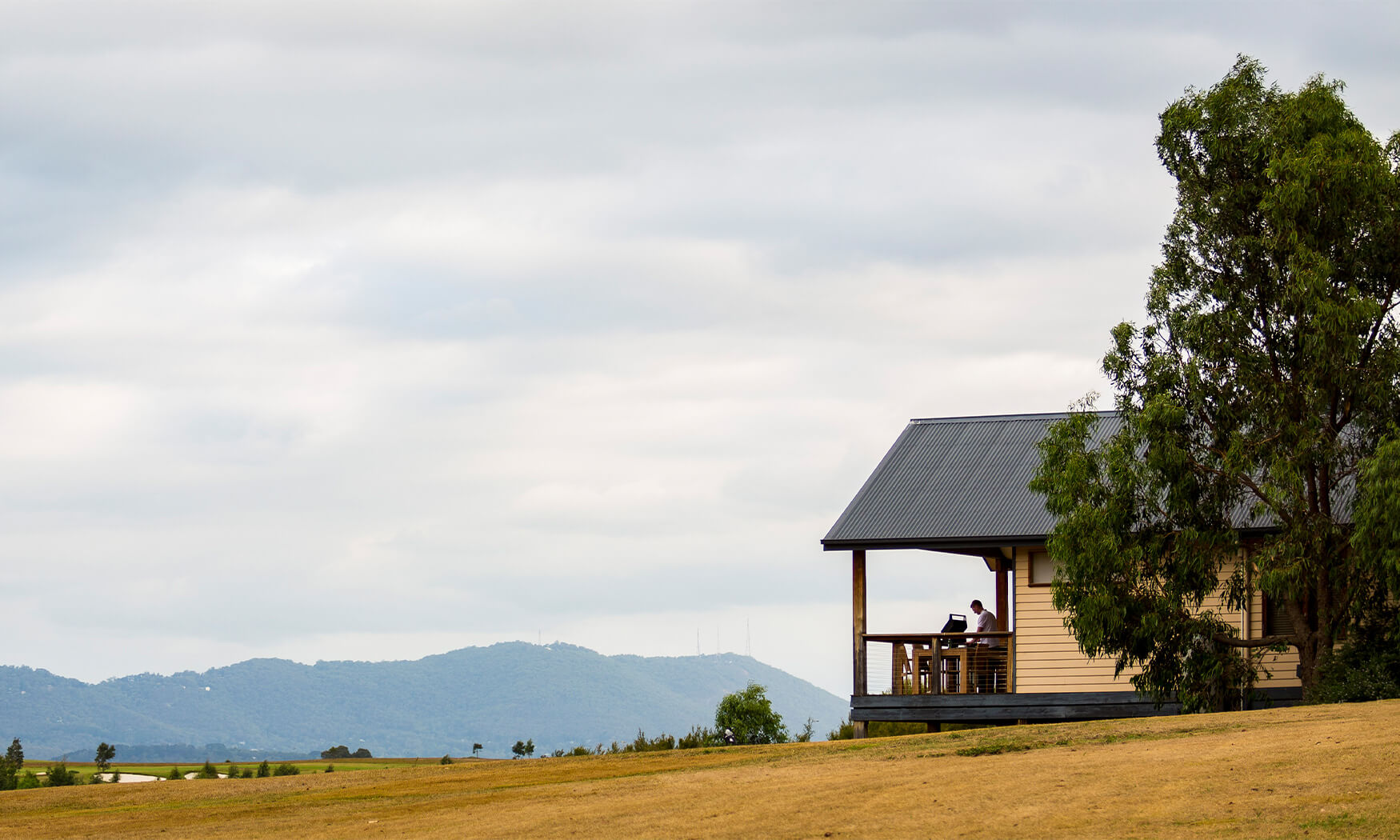 yarra-valley-yering-gorge-cottages-one-bedroom-cottage-on-hill