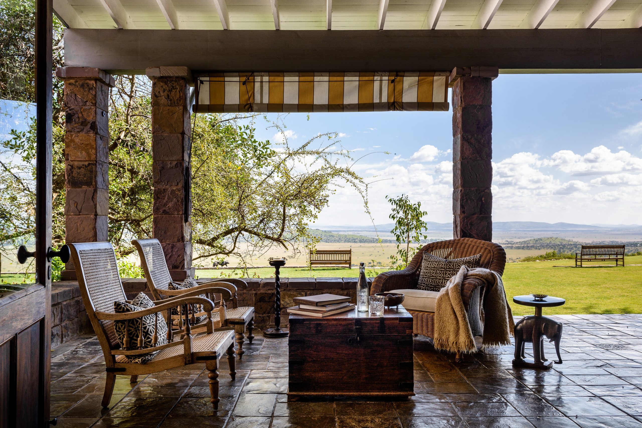 Singita Sasakwa Lodge_Verandah and view of Serengeti