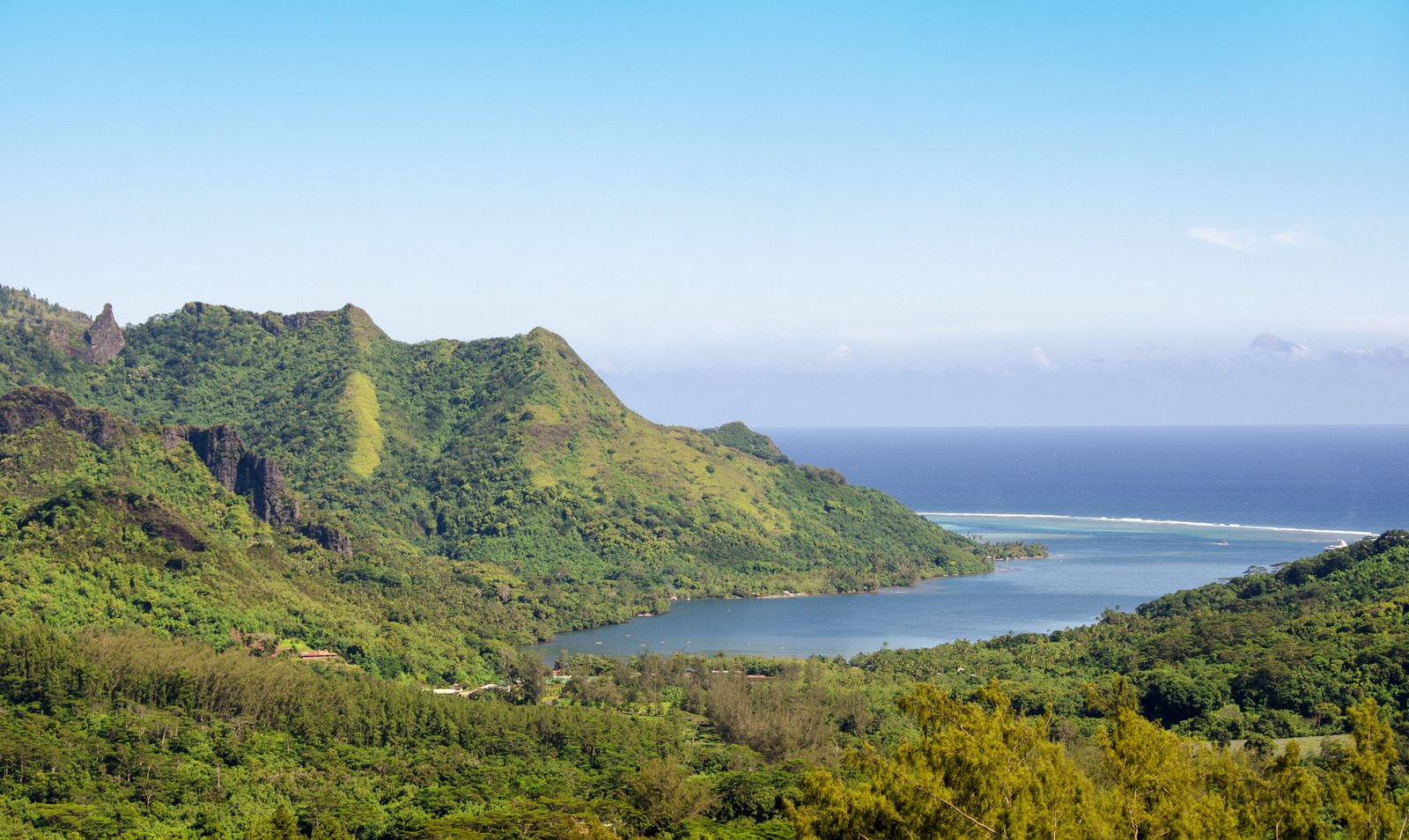 Opunohu Bay Scenic View ... Moorea