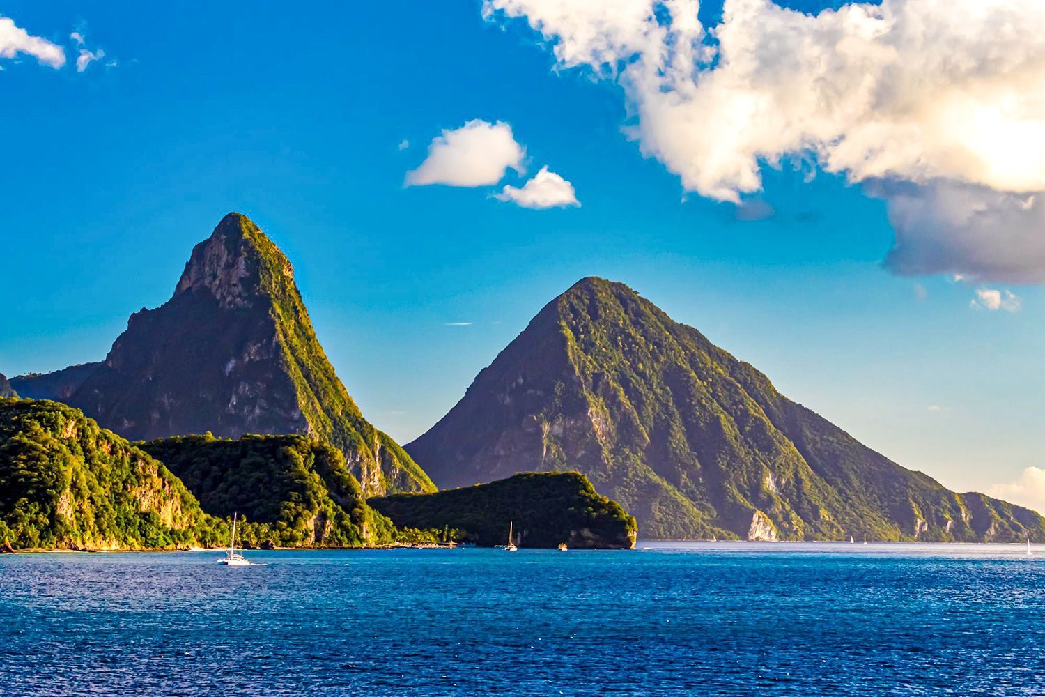 Pitons-Mountains-Saint-Lucia-1