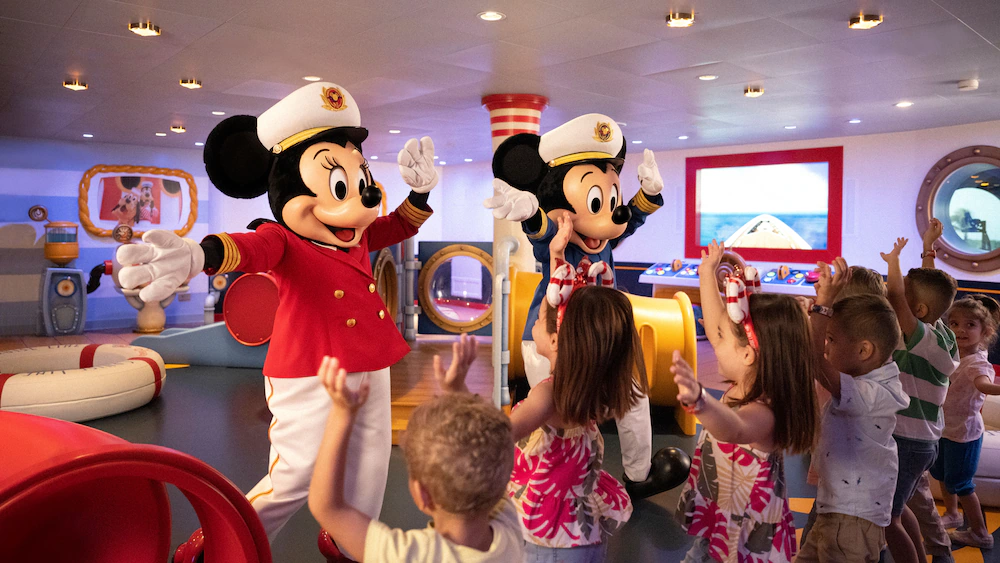 Mickey & Minnie Captain’s Deck